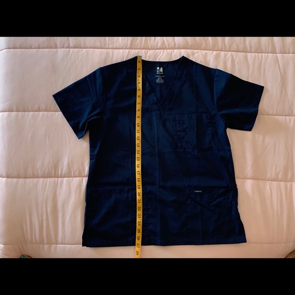 DAGACCI SCRUB TOP SMALL NAVY NWOT - Picture 8 of 12